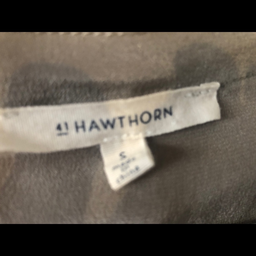 41 Hawthorne Gray Silk Short Sleeve blouse… - Picture 5 of 5